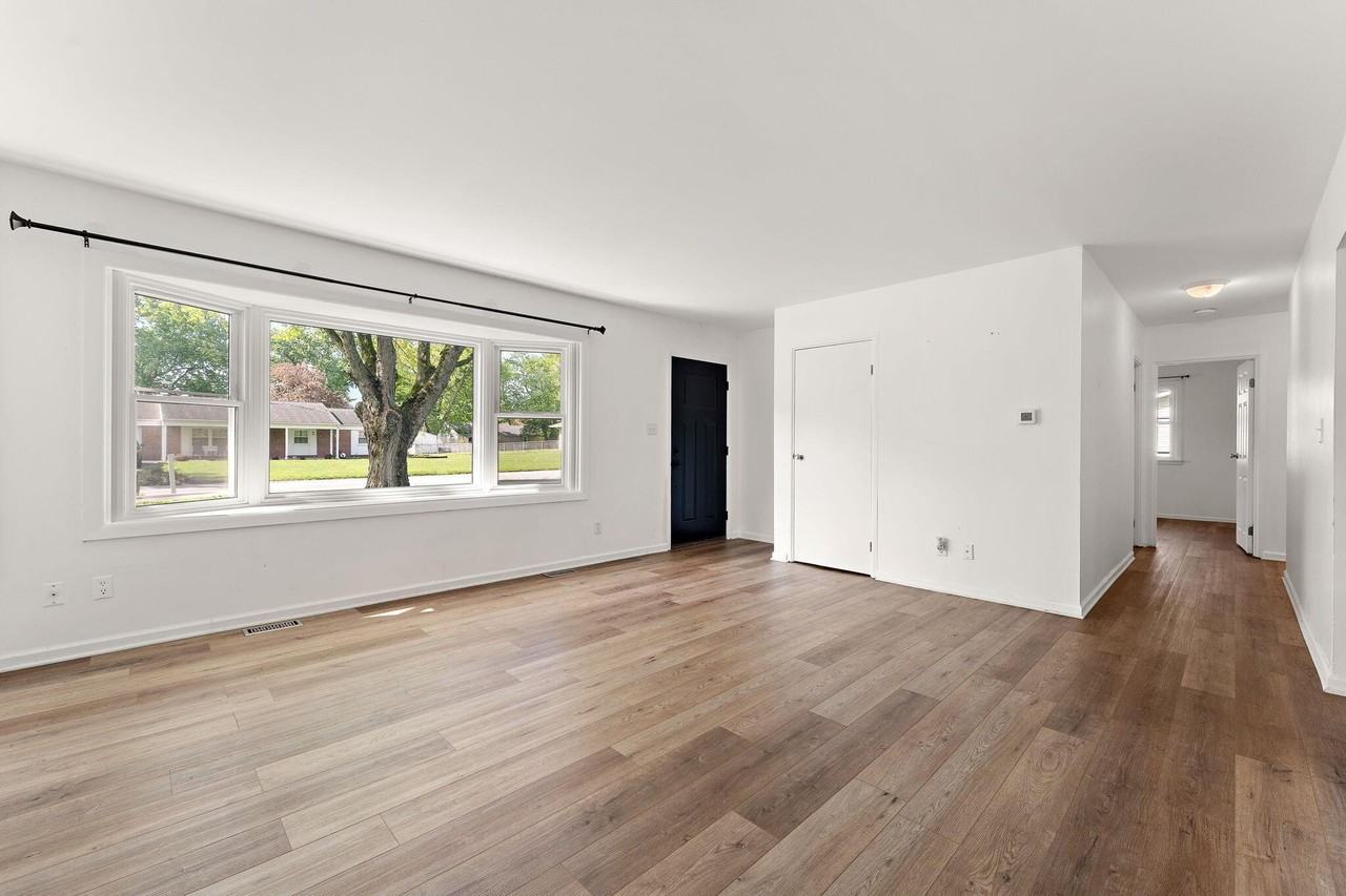 2201 Ade Ave - Photo 2 of 20