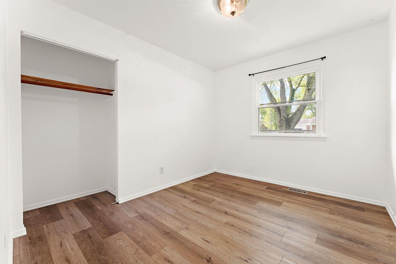 2201 Ade Ave - Photo 3 of 20