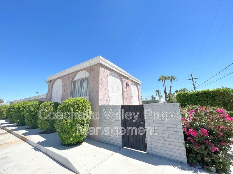 1900 E Baristo Rd #6 - Photo 2 of 25