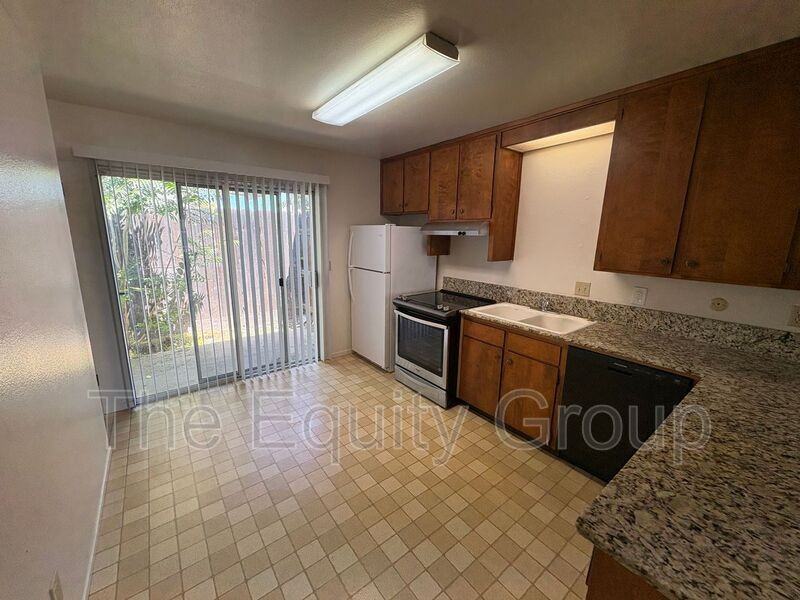 512 Kaweah St #A - Photo 7 of 18