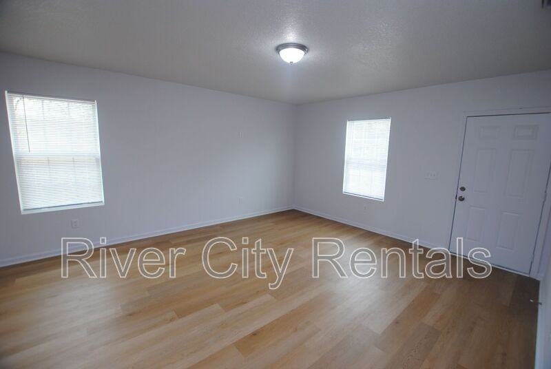 6306 Alliance Ave - Photo 2 of 17