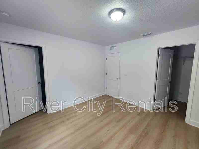 6306 Alliance Ave - Photo 6 of 17