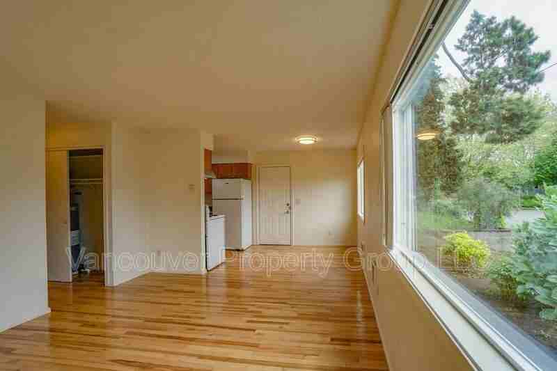 609 W Mcloughlin Blvd - Photo 4 of 18