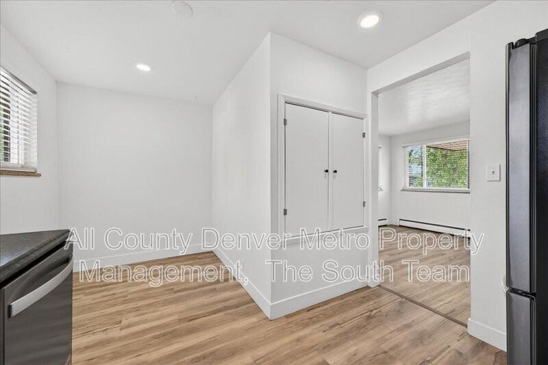 9050 Elm Ct - Photo 6 of 21