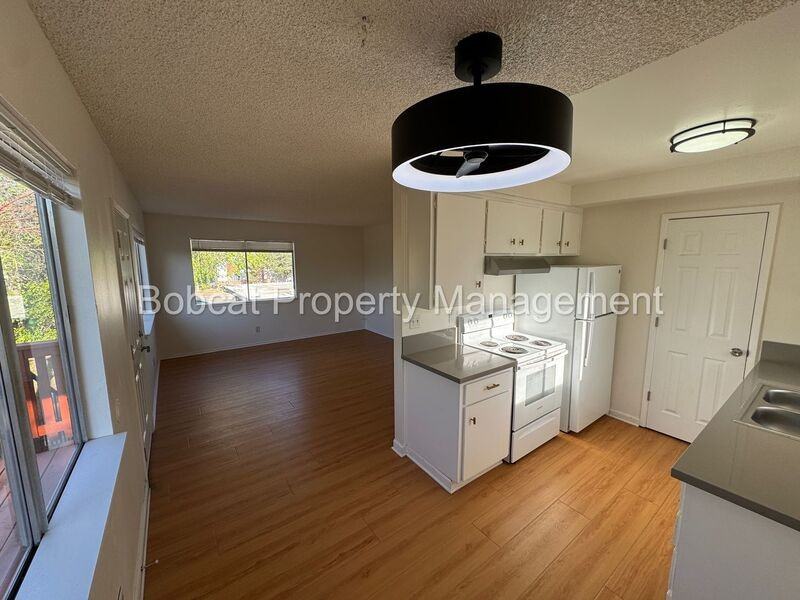 1501 N Edmonds Dr - Photo 5 of 16