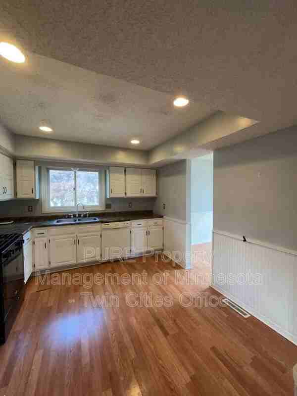 12959 Grouse St Nw - Photo 6 of 21