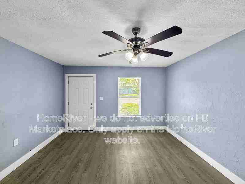 4518 102nd St W - Photo 5 of 18