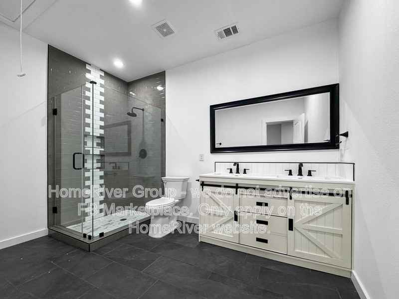 2041A Midlake Ln - Photo 4 of 20