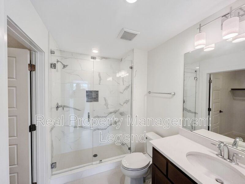 809 Jamestown Ln - Photo 7 of 50