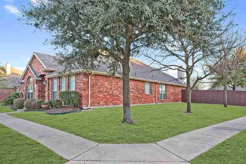 5925 Silver Buckle Dr - Photo 2 of 42