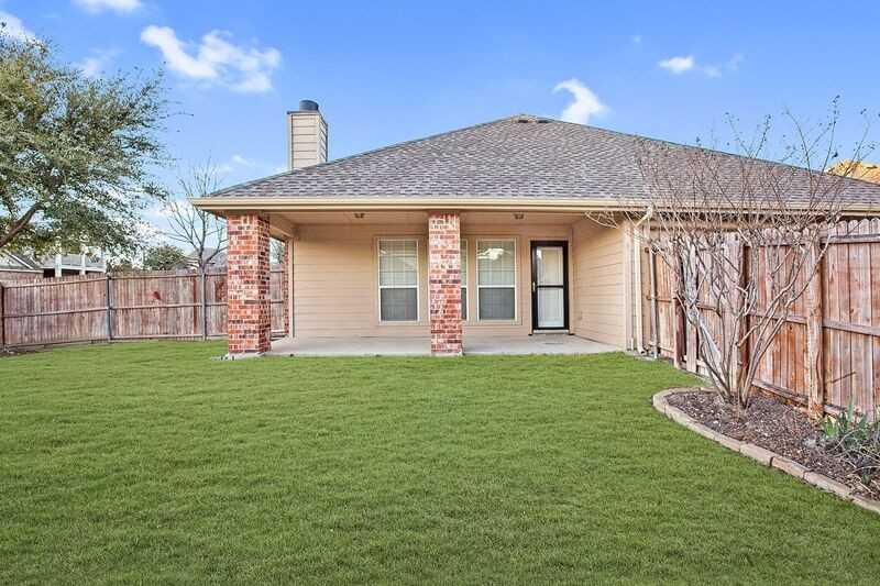 5925 Silver Buckle Dr - Photo 4 of 42