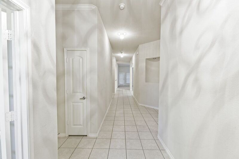5925 Silver Buckle Dr - Photo 6 of 42