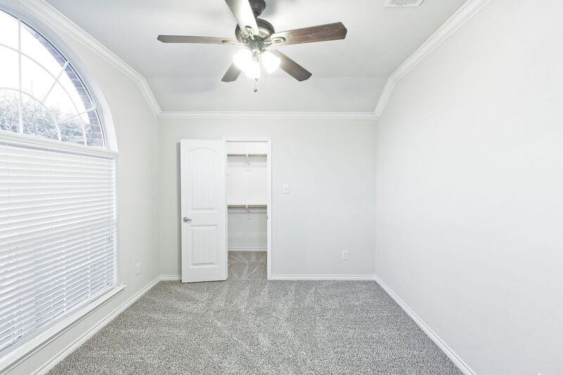 5925 Silver Buckle Dr - Photo 7 of 42