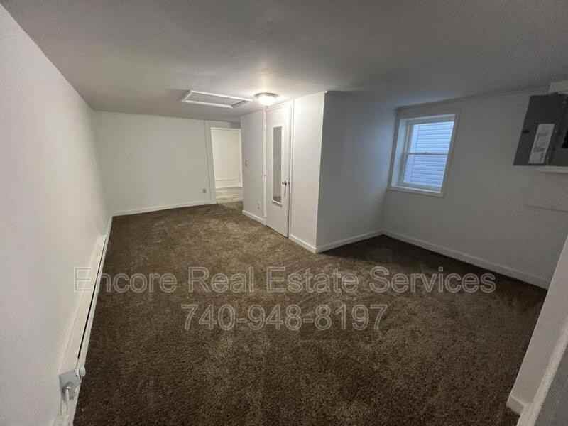 185 Monroe St - Photo 7 of 9