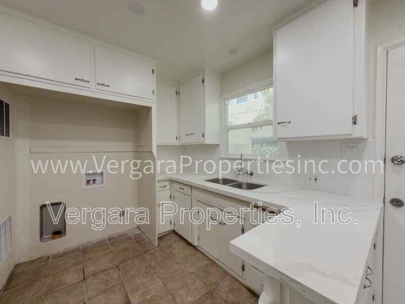 611 Amapola Ave - Photo 5 of 12
