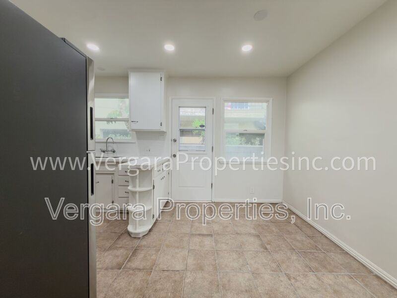 611 Amapola Ave - Photo 7 of 12