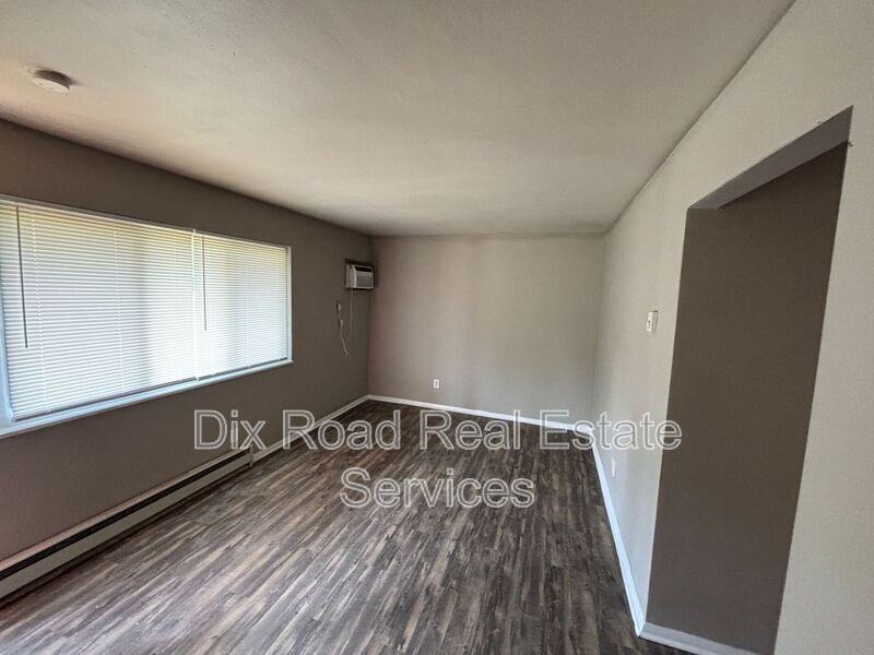 414 Mars Dr #2 - Photo 6 of 13