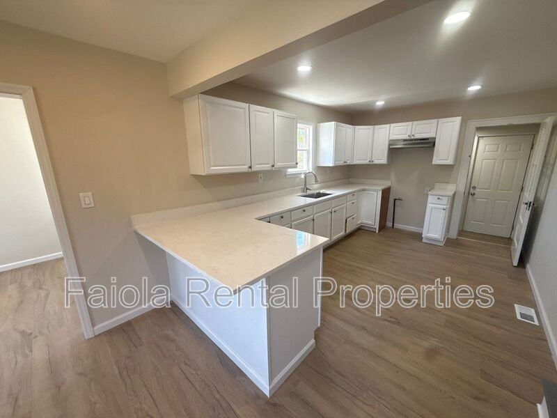 1408 Hance Bridge Rd - Photo 2 of 10