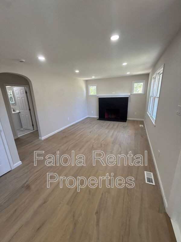 1408 Hance Bridge Rd - Photo 3 of 10