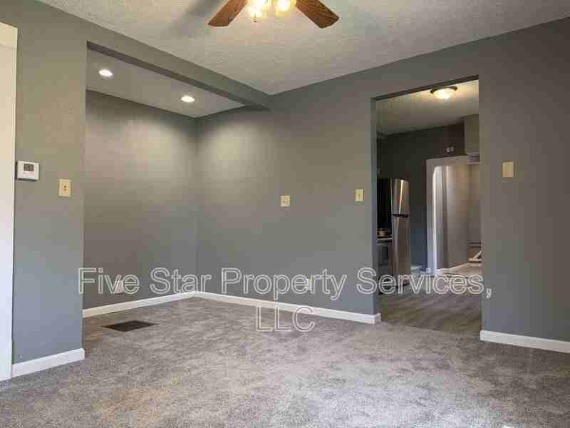 229 W Allen St - Photo 4 of 17