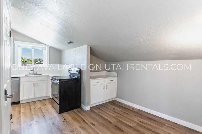 87 N Center St #2 - Photo 2 of 18