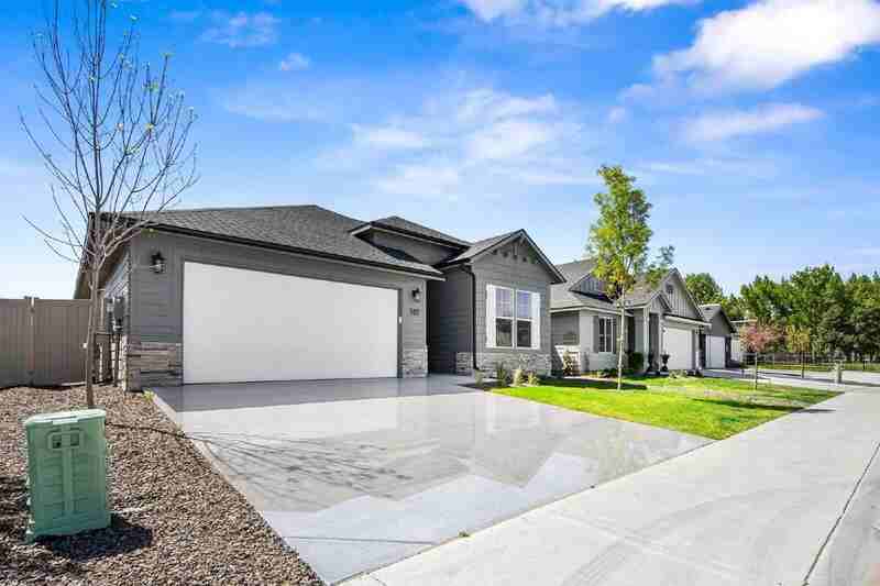 907 N Aleppo Way - Photo 4 of 28