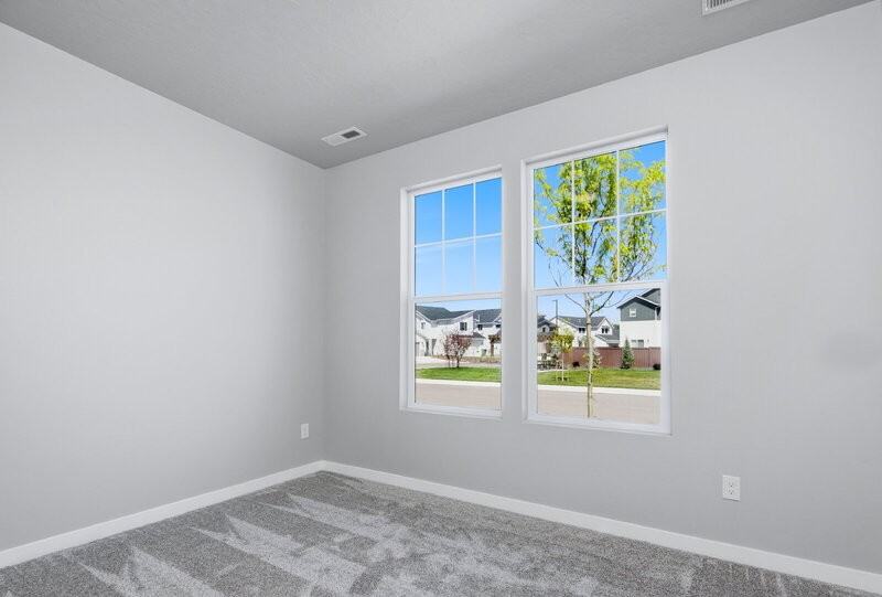 907 N Aleppo Way - Photo 7 of 28