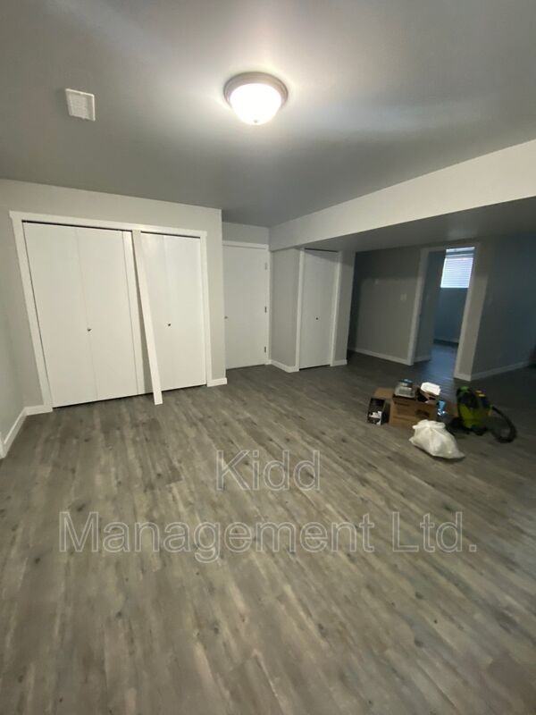 5564 Kidd Pl - Photo 3 of 11