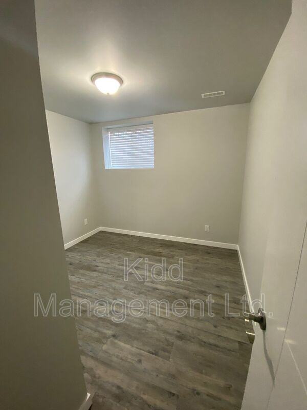 5564 Kidd Pl - Photo 7 of 11