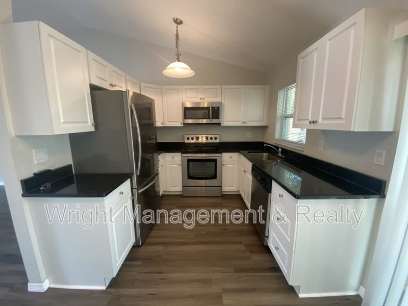 3544 Martell St - Photo 7 of 16