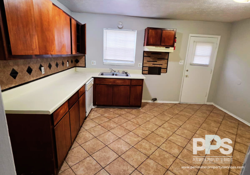 137 Burke St Se - Photo 2 of 15