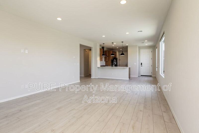 17568 W Missouri Ave - Photo 5 of 33