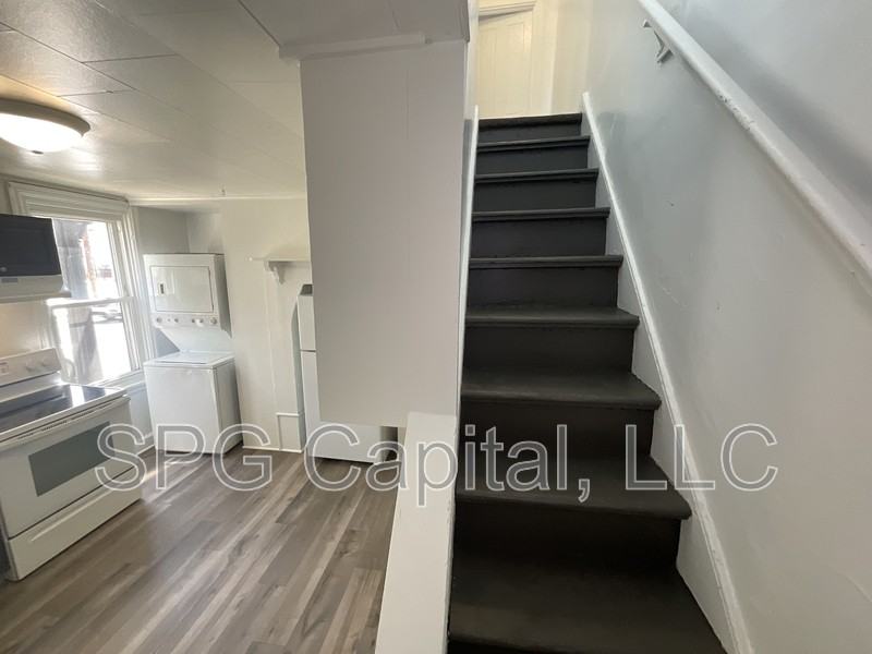 203 W North St - Photo 5 of 10