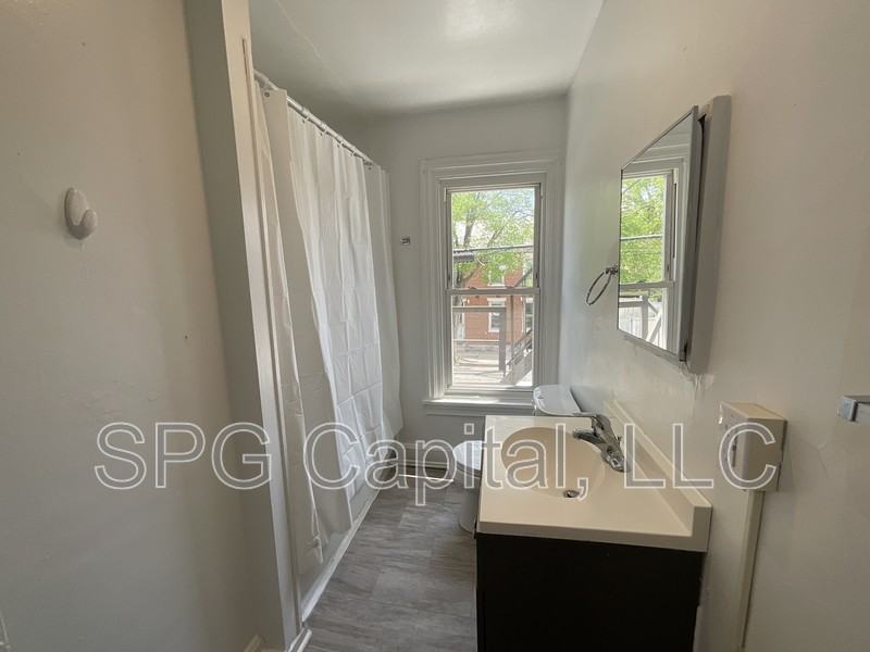 203 W North St - Photo 7 of 10