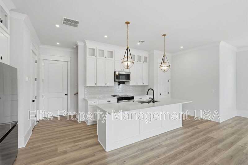 331 Orchid St - Photo 5 of 22