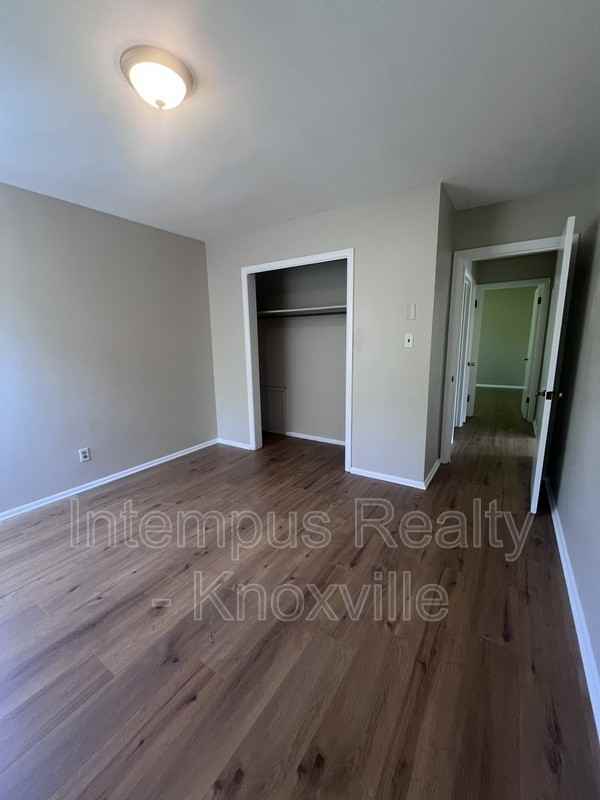712 S Beaman St - Photo 4 of 7