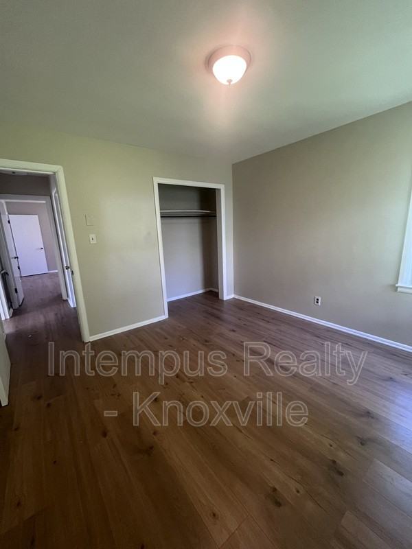 712 S Beaman St - Photo 6 of 7