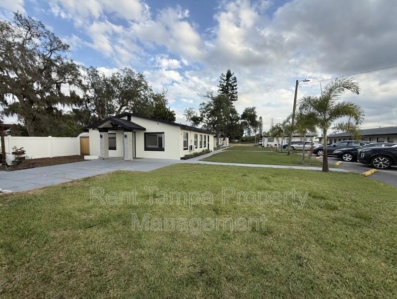 1154 Neptune Dr - Photo 6 of 41