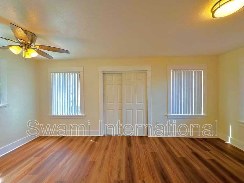 1006 Island Ave - Photo 4 of 20