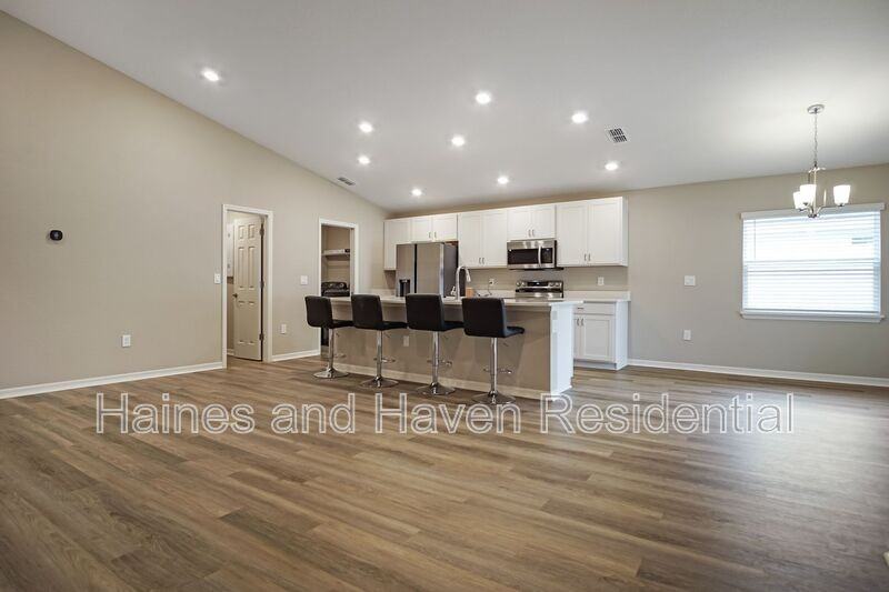 1831 Daystar Dr - Photo 7 of 27