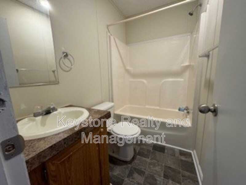 815 Monroe Ln - Photo 6 of 9