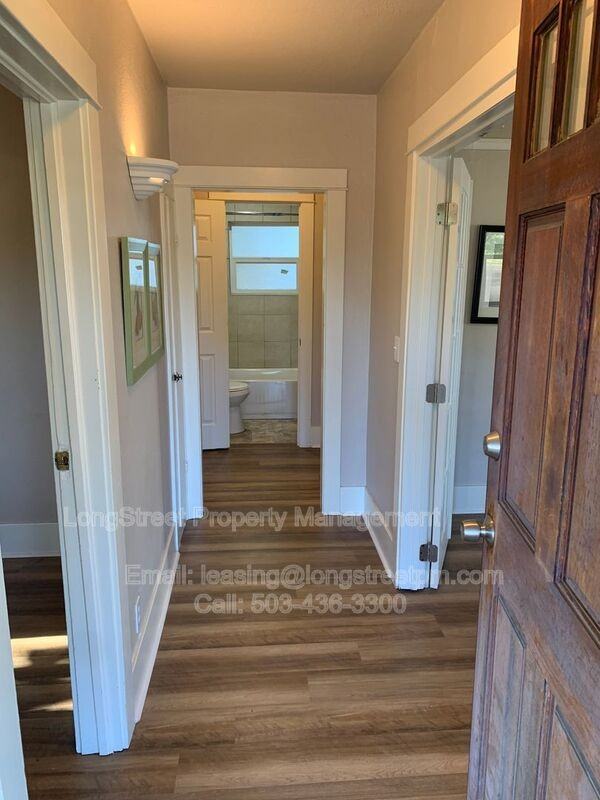 2020 Nw Harrison Blvd - Photo 5 of 26