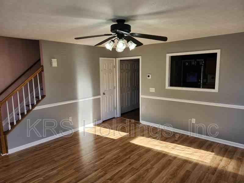 1210 Victorian Village Dr - Photo 3 of 19