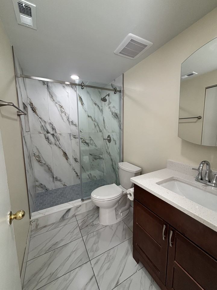 1315 Hollins St #2 - Photo 5 of 11