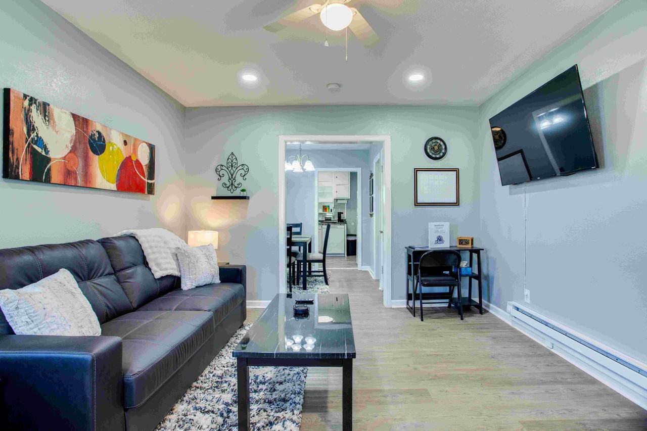 405 N Jackson St #NA - Photo 3 of 11
