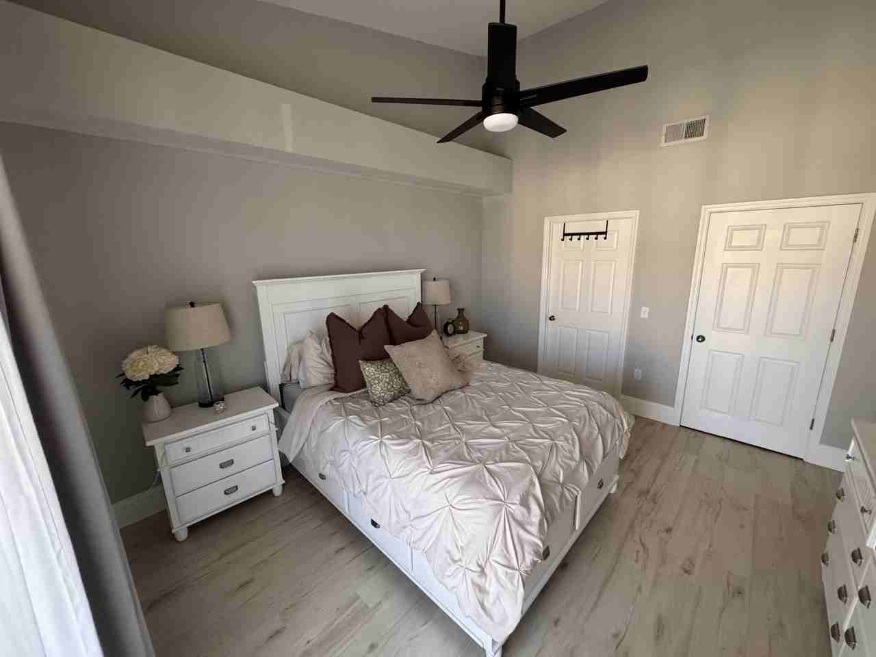 9015 Colby Dr #2013 - Photo 2 of 12