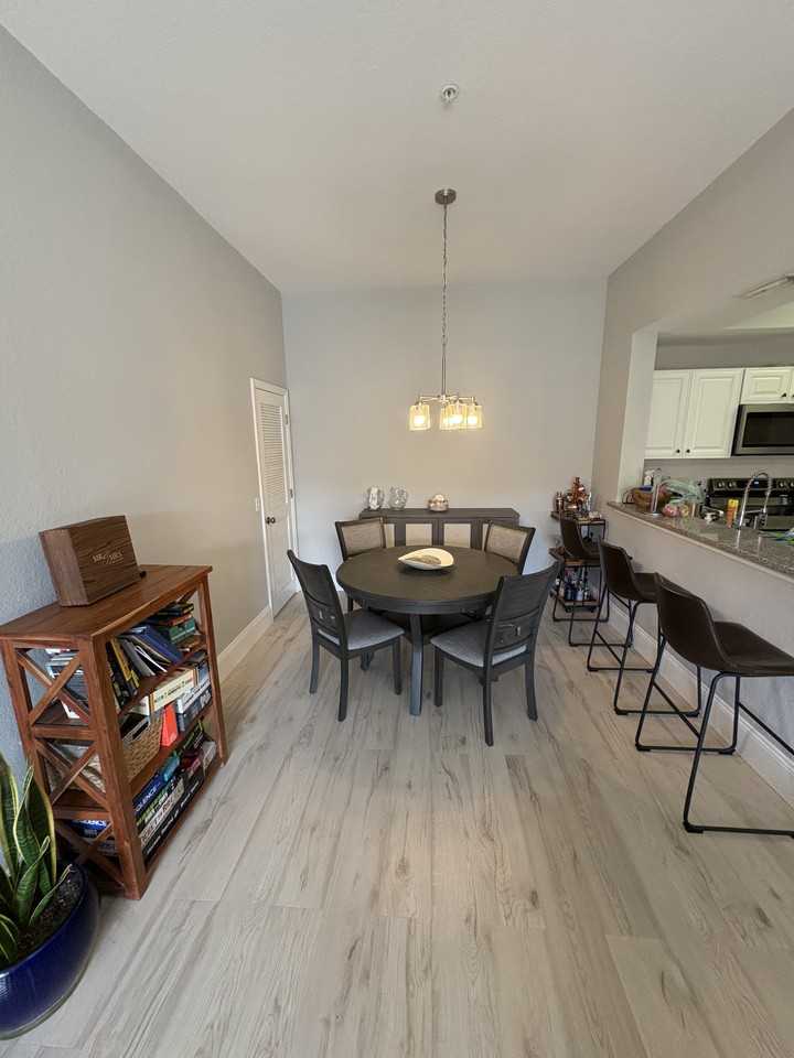 9015 Colby Dr #2013 - Photo 5 of 12