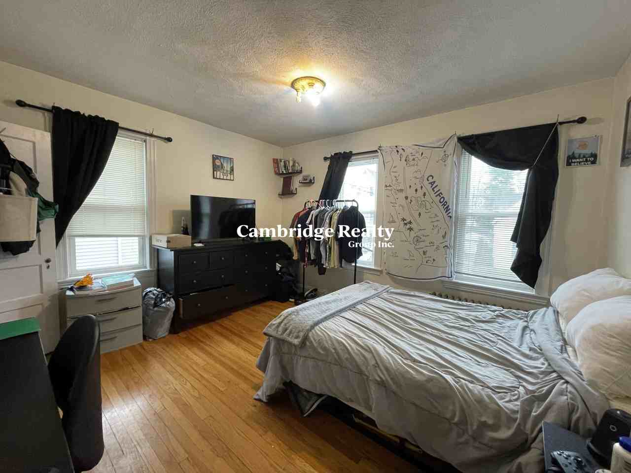 65 Fairbanks St #2T - Photo 3 of 25