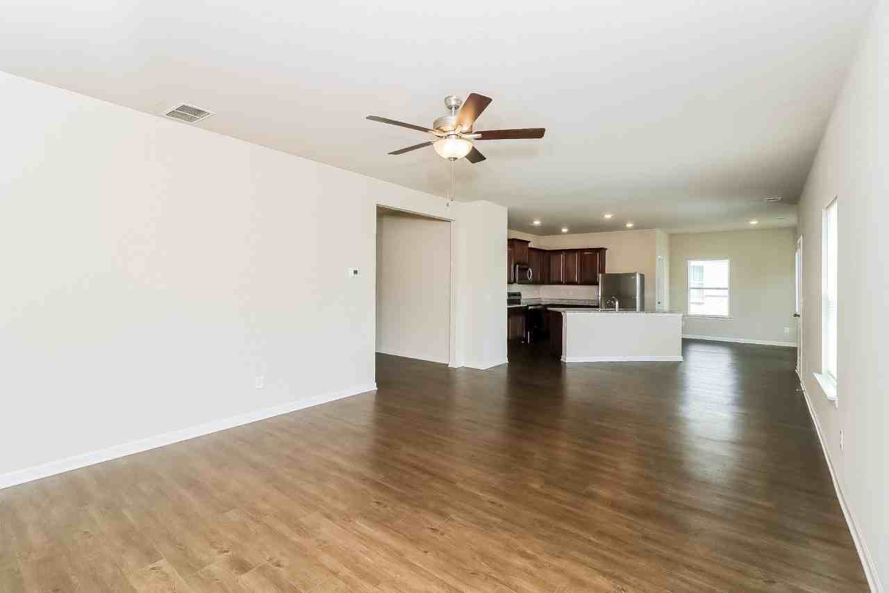 143 143 Innis Brook Cir - Photo 5 of 27