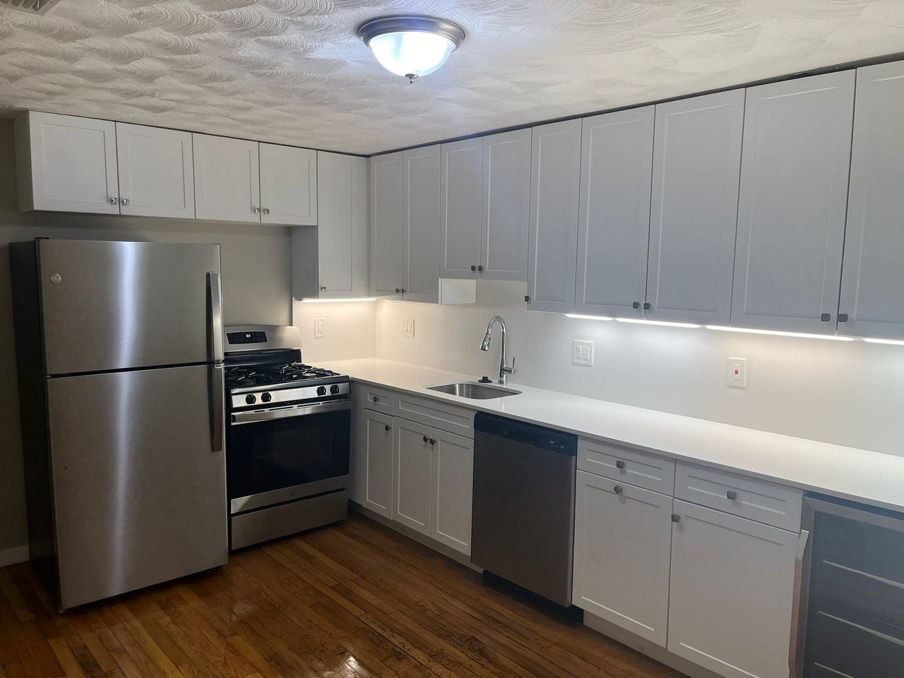 7 Medford St #1 - Photo 2 of 11